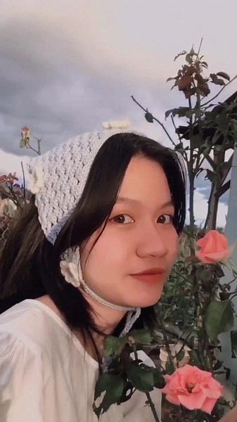 After the afterparty~ #bandana #crochet #cocrochet #co #crochettiktok #crochetbandana #moclen #fyp #xuhuong #trend #girl #flower #khanbandana