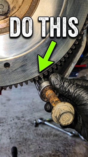 Genius Mechanic Trick to Lock a Spinning Flywheel!