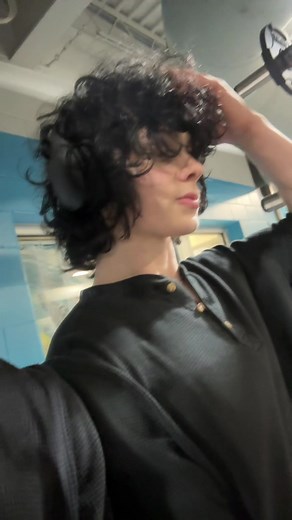 Emo Hair Ideas: Deku-Inspired Emo Hairstyle & Soft Alt Looks