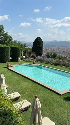 somewhere in florence 🌙 | florence