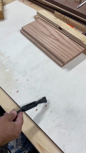 Ogee profile using a bosch palm router. Whats you favorite profile? #ogee #boschtools #palmrouter #longhornworkshop #woodworking