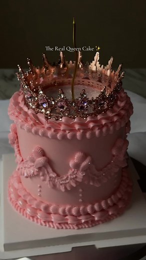 The Real Queen Cake: A Glittering Birthday Delight