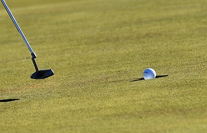 6 Students, Coach Of College Golf Team Tragically Killed In Horrific Car Crash