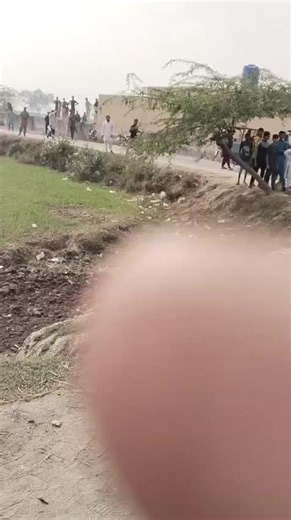 اتنا ظلم ظلم کرنے والوں کو کفر کردار تک پہنچانا چاہیے رائیونڈ آرائیاں گاؤں میں میچ کے دوران جھگڑا ڈنڈوں لاتوں گھونسوں مکوں کا آزادانہ استعمال ویڈیو منظرعام پر آگئی #ccd #igpunjab #maryamnawaz #punjabpolice #foryou