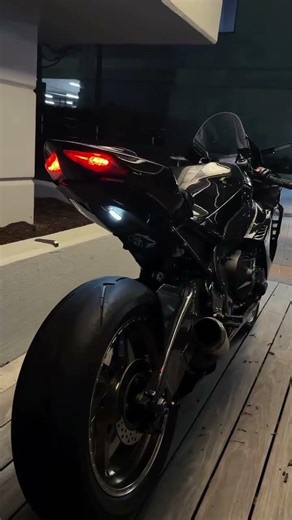 Honda black blade🖤 #hondablade #cbr1000rr #cbr650r #hondabikes #superbike #rider #biker #bikelife