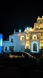 Preparativos para despedir el año en Antigua Guatemala. Desde muy temprano se ha observado los trabajos que se están realizando en la plaza mayor de La Antigua Guatemala, para las actividades que tienen preparadas para despedir el año 2025 y darle la bienvenida al 2026. #TCNoticias | Tiempo Completo Noticias