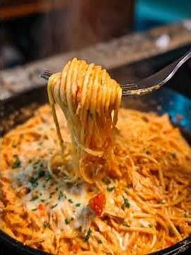 Creamy Rotel Chicken Spaghetti with Melted Cheddar and Mozzarella #youtubeshorts #spaghetti #explore