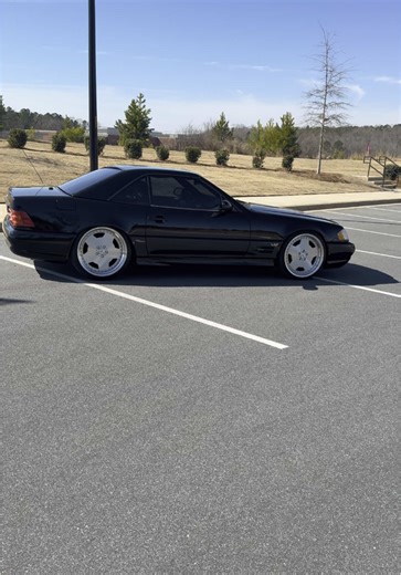 Discover the Luxury of the Mercedes SL600 AMG