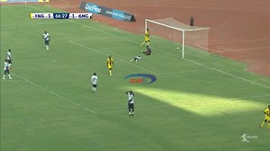 Goli la ushindi kwa Yanga likitoka kwa beki wa KMC, Ally Ally dakika ya 67. FT: Yanga SC 2-1 KMC. #AzamSports2 #TanzaniaPremierLeague #LigiKuuTanzaniaBara #SisiNiSoka #YangaSC #KMC | Azam TV