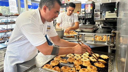 Holy cow! Car takes out Rolling Pin Donuts in Camarillo...but not for good