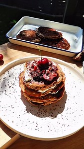 Christmas morning can be really overstimulating, early starts, sugar, coffee, noise, plans. Hence the need for a fun, festive but still deeply nourishing breakfast… Heads up, only 1 DAY LEFT to access the recipe club for a FREE month! Comment ‘CLUB’ below if you’d like us to share this with you 💛 … so in come my GF Choc Cherry Pancakes to support your nervous system! 1. Almond flour is rich in magnesium and healthy fats, helping stabilise blood sugar and support a calmer nervous system. 2. Cere