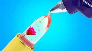 497K views · 427 reactions | 30 life hacks for perfect lips. | 5-Minute Crafts Family | Facebook