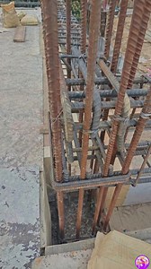Attention Engineers and Construction Experts! 👷‍♂️ Take a close look at the steel reinforcement work in this video. Can you identify what is technically wrong here regarding the rebar binding or spacing? Let us know your observations in the comments below! 👇 #CivilEngineering #ConstructionSite #RebarWork #SiteInspection #EngineeringMistakes #ConstructionLife #StructureDesign | CiviL Engineers
