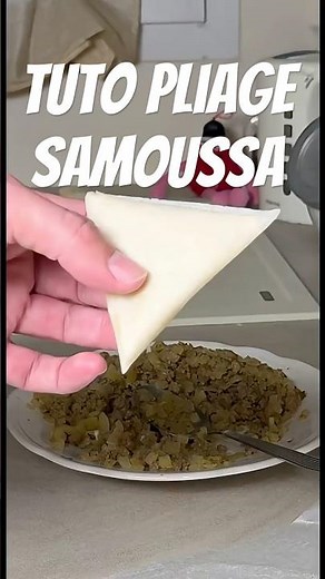 Tuto Pliage de Samoussa - Rapide à faire /Folding of brick in samosa forme