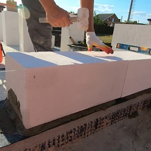 454K views · 1.6K reactions | Laying the First Row of Aerated Concrete Blocks | DIY & Crafts USA | Facebook