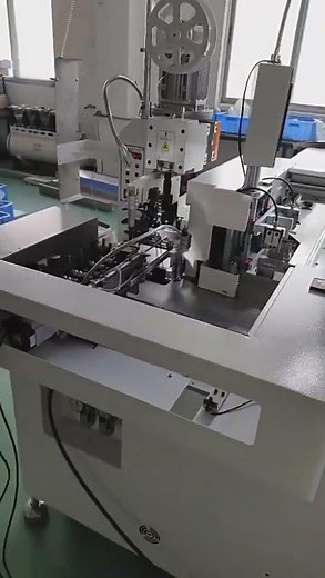 Fully automatic Multi core cable cutting stripping crimping machine #wireprocessing