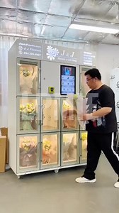 24-hour Self-service Flower Shop Flower Vending Machine Fresh Floral Bouquet Refrigerator