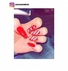 50+ Cute Candy Cane Nail Design Ideas for 2024 - Nerd About Town