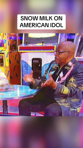 Reginald VelJohnson on American Idol 2026 Wearing Snow Milk Jacket (Family Matters)