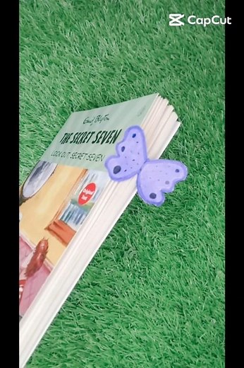 how to make diy butterfly 🦋 bookmark using paper |‪@ShanzayCreativeCorner‬