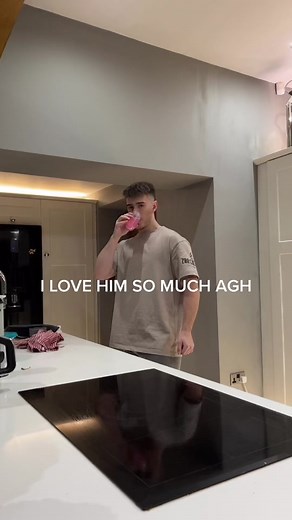 Fiona Simpson (@fionasimpson)’s videos with original sound - Statistics