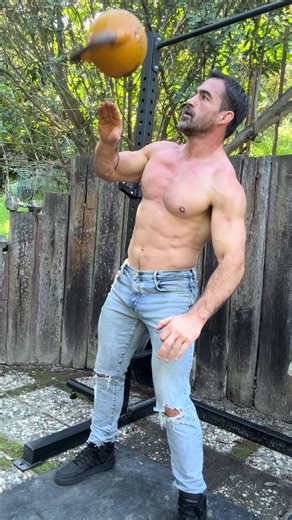 Kettlebell flow | Kettle Bell