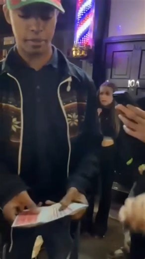 Surprise Reveal Card Trick - Joseph Knight #shorts #magic #tricks