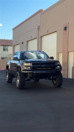 HARD #prerunner #offroad #trucks #dirtkingfabrication #baja #chevy | Pre Runner Truck