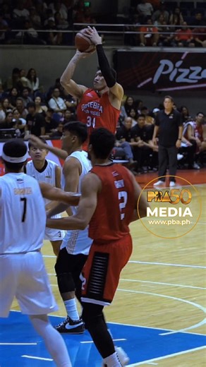 Estil takes it! 💪 🔴 LIVE ON: PBA Rush, RPTV ch9, Pilipinas Live & One Sports YouTube! ➡️ Tickets available here: https://www.ticketnet.com.ph/ #PBA50 #PhilCup #PBA50LID | PBA