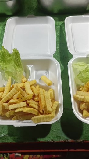 Becks Burgers & Grill: Delicious Eats Under Grand Bazaar