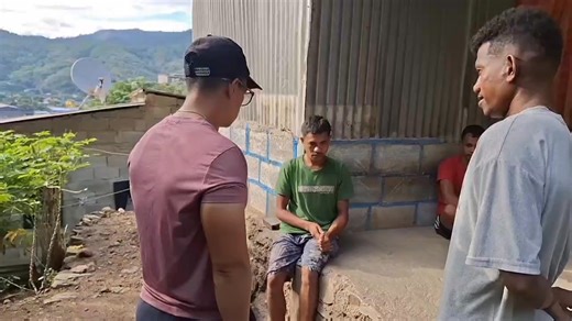 BAINAKA HUSI OECUSSE ...... Konhese lai Hau Nia Maun alin nain Rua nee husi Oecusse Sira Rua Maun alin Ida idade 31 Ida Alin 27 Nain Rua nunka asesu ba edukasaun Tamba difisiente matan Rua nee hotu ... Mae mos faluk No Moris iha kondisaun nebe vulneravel Wainhira konversi tenki tradus Tamba Sira Rua la koalia Tetum Hau laran monu ba Sira .... Sira durante Moris tomak seidauk hetan ajuda husi Governu Tamba nee Ita fo ituan nebe Ita iha Inklui mos selu ro no kareta Fila ba knua. .. Sira Rua badina