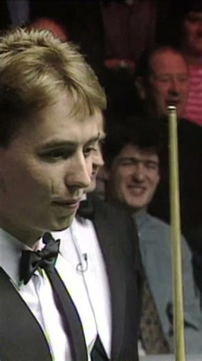 What a fluke with the first shot of the final - we’re sure Stephen Hendry loved that! 😅