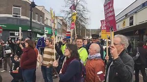 Brexit leave march arrives in Beeston town centre. | Nottinghamshire Live
