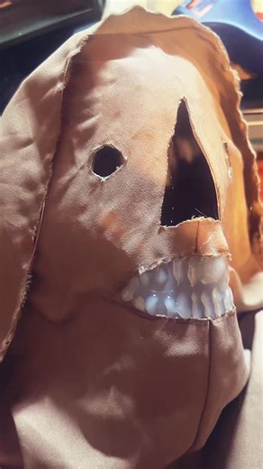 DIY Scarecrow for Halloween Decoration