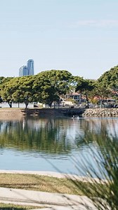 Discover one of the Gold Coast’s hidden gems – Evandale Lake! 🌞 Nestled behind HOTA Central and framed by the stunning Surfers Paradise skyline, it’s the perfect spot to take a dip and soak up the sun. Afterward, catch a movie, explore the HOTA Gallery, or grab a bite to eat. Don’t forget your favourite floaties 💦✨ | Home of the Arts