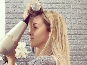 765K views · 3.9K reactions | Készíts dús, lágy esésű, sima frizurát a Remington Advanced Colour Protect hajszárító és egy szűkítő fej segítségével! @evelyn_szaboo megmutatja, hogyan! ☝️ Te a hajszárító szűkítő fejét vagy a diffúzort használod gyakrabban? Tudj meg többet a készülékről: https://www.mediamarkt.hu/hu/product/_remington-ac8605-advanced-colour-protect-hajsz%C3%A1r%C3%ADt%C3%B3-1271529.html | Remington Magyarország | Facebook