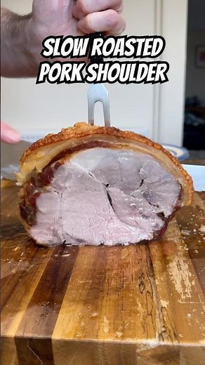 THE BEST ROAST PORK! 🐷🔥 #roastpork #crackling #sundayroast