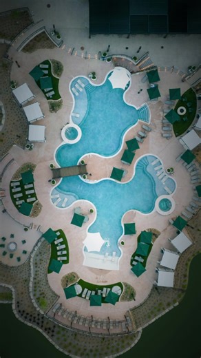 Private cabanas, poolside cocktails, and pristine beauty all around. Unwind at the Oka Sita pool at Choctaw Landing, just 10 miles north of Broken Bow. Book your spring break adventure now at choctawlanding.com | Choctaw Landing