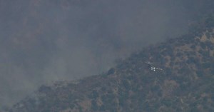 Brush fire breaks out in foothills of Azusa