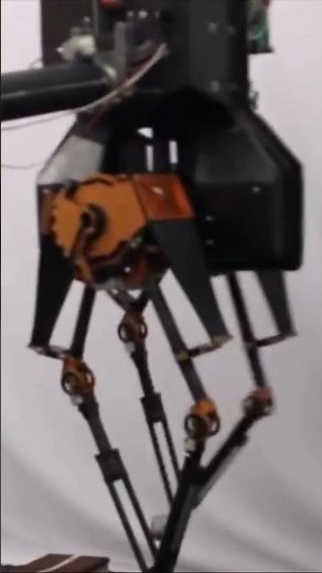 Humanoid Dynamically Walks