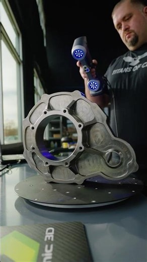 Easily Creating a 3D Model with the HandySCAN700