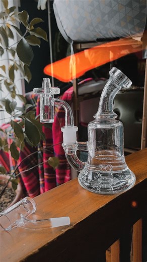 Joe Montgomery — Magic Plants on Instagram: ""Just like Pony Boy, I stay golden" 🍯 just a lil sum slight though 😈 Rig: TAG - 6.5" Bent Neck Micro Puck Dab Rig w/ Bellow Base 50x5MM (14MM Female) - Wavy Sandblasted Logo - Clear .01 (QZ-072T-2431LE.04) (2nd Quality) Carb Cap: TAG - Banger Bent Stem Carb Cap (Up to 30MM) - Laser Engraved Emblem - Clear .01 Banger: TAG - Full Weld Concave Quartz Banger Dab Nail Can (Flat Top) High Air Flow 20x2MM-4MM - (45 Degree) (10MM Male) Wavy Laser Engraved L