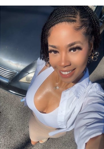 Definitely in my healthy hair era. Where investing Im investing in my crown and patience is key. * Manifesting Goddess Crown vibes. 👑 #naturalhair #naturalhaircommunity, #naturalhairjourney #curlyhair #curls