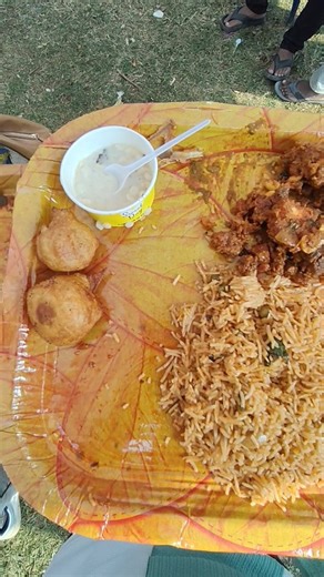 Battu😁 on Instagram: "Sunday Funday❤️ . . . . . . #trendingreels #hyderabad #softwaredeveloper #jobs #viratkohli #tfi #foodblogger #viralreeĺs #vizag #sutherland #prabhas #alluarjun #biryani #dlf #corporatelife #comedyvideos #freshers #opportunity #hiring #unemployed #softwarememes #softwaretindibothu"