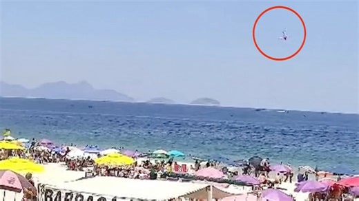 El momento en que una avioneta se estrella en una playa en Brasil: el piloto murió. ✅ Sigue esta y más noticias las 24 horas en ViX 👉 https://bit.ly/37q2XXw | Univision Arizona