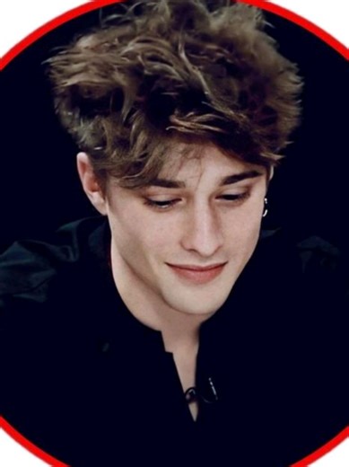 وبغزل رمضاني اجمل سحوري عيونڪ واجمل فطوري خدودڪ❤#المصمم_امير #اخر_اشي_نسختو💭🥀 #شعراء_وذواقين_الشعر_الشعبي #ستوريات_حزينه #عبارات_حزينه💔