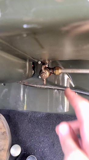 #forgottenauto #barnfinds #cartok #carsoftiktok #classiccars #classicford #mailtruck #mafca #fyp