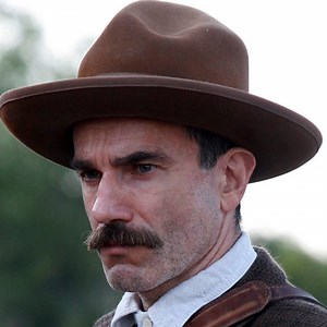 Daniel Day-Lewis hört auf! Wie Variety berichtet, zieht sich der dreifache Rekord-Oscar-Preisträger aus der Schauspielerei zurück. Er wird sehr fehlen! bit.ly/1TbsXBr | ARTHAUS