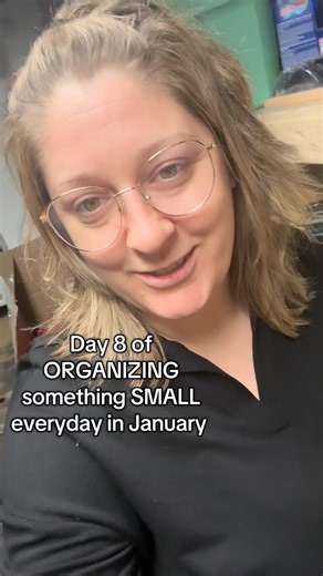 residential remedies on Instagram: "✨ Day 8 | 31 Days of Organizing – January ✨ Today isn’t about micro organizing — it’s about organizing by category 🎄 Today’s focus: Christmas pack-up. I know this can feel like a daunting task, but with the right approach, it can be simple, efficient, and way less overwhelming. We have four homes on the schedule this week for Christmas takedowns, so I wanted to get a head start and share: ✔️ Smart ways to take Christmas down ✔️ Simple packing tips & tricks ✔️