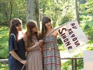 Au Revoir Simone . Only You Can Make You Happy